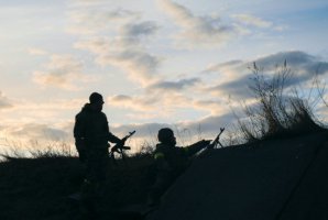 俄軍炸毀烏克蘭的石油和天然氣基礎設施