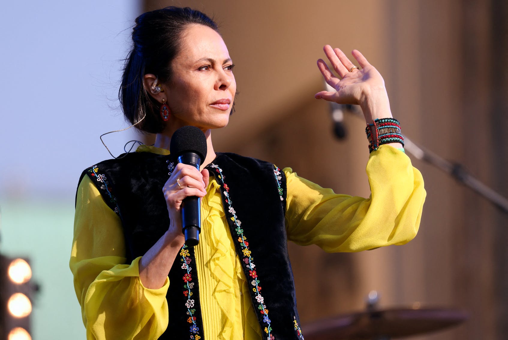 柏林反戰音樂會在勃蘭登堡門吸引2萬人