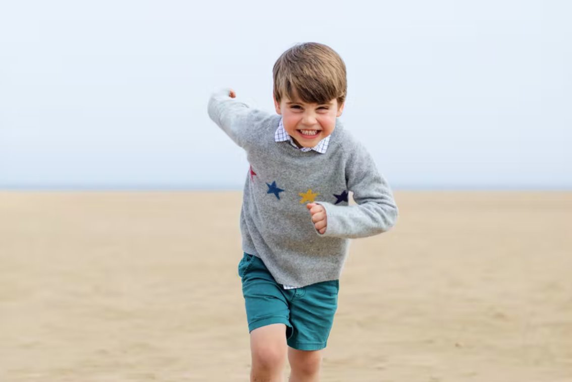 英國(guó)王室成員用新照片慶祝路易王子四歲生日