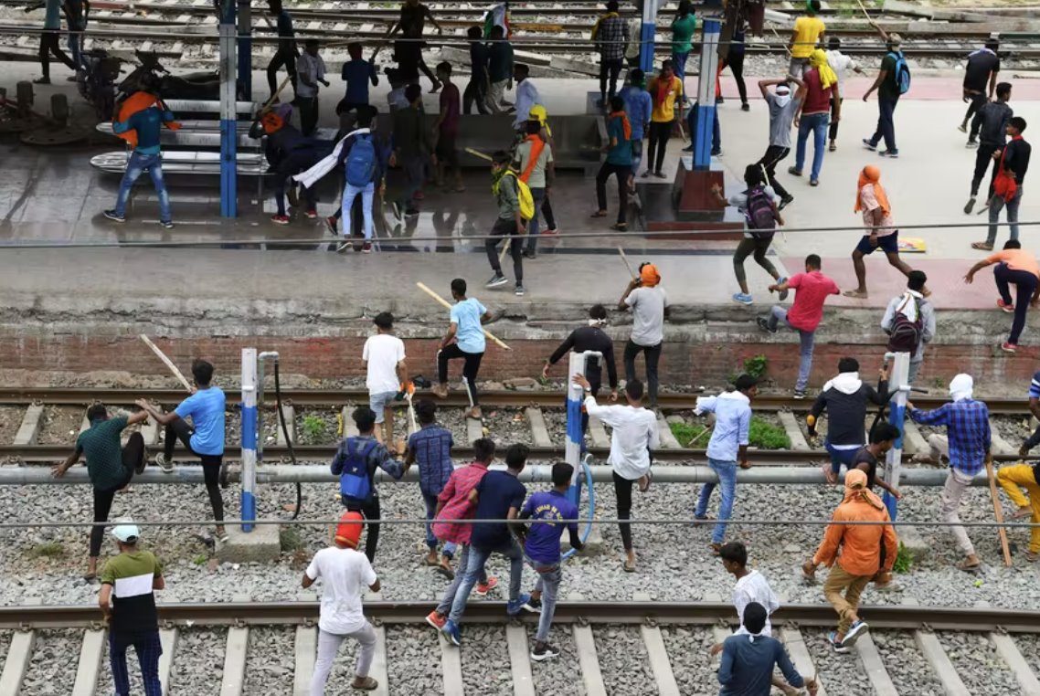 印度因征兵抗議而暫停東部邦的互聯網