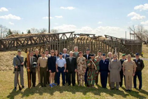 賓夕法尼亞州候選人在陸軍戰(zhàn)爭學(xué)院穿著邦聯(lián)制服