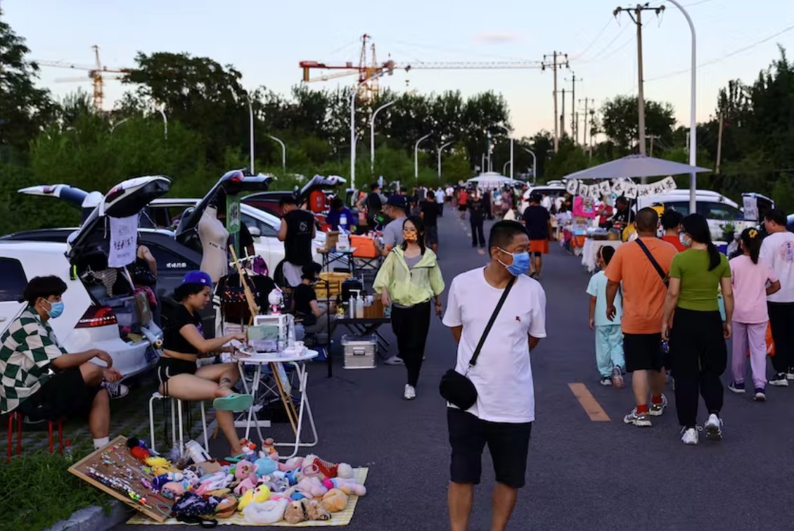 受新冠疫情影響 中國失業者擺地攤