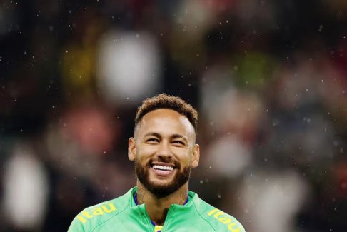 巴西足球明星內馬爾在投票前支持博爾索納羅