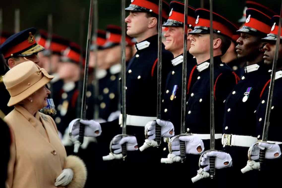 英國哈里王子抵達巴爾莫勒爾
