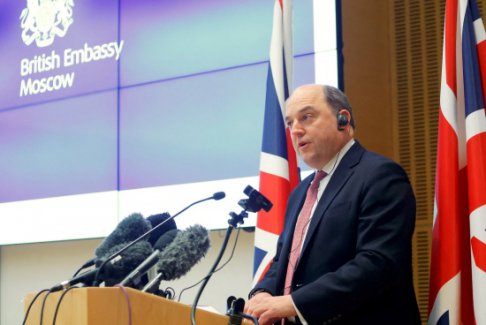 隨著俄羅斯烏克蘭危機加深 英國國防部長取消假期