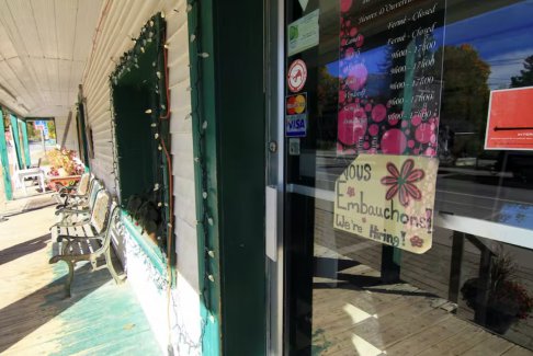 加拿大計劃在勞動力短缺之際創下移民目標