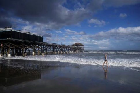 颶風妮可在佛羅里達海岸留下了“前所未有的”建筑