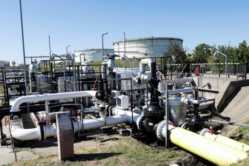 東歐部分地區暫停Druzhba管道的石油輸送