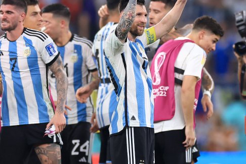 梅西破門阿根廷2-1晉級(jí)8強(qiáng)