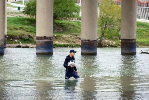 美國最高法院暫時阻止結束大流行時期的邊境限制