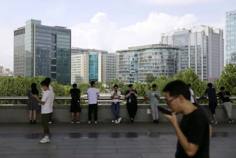 新冠感染激增 上海要求居民在圣誕節留在家中