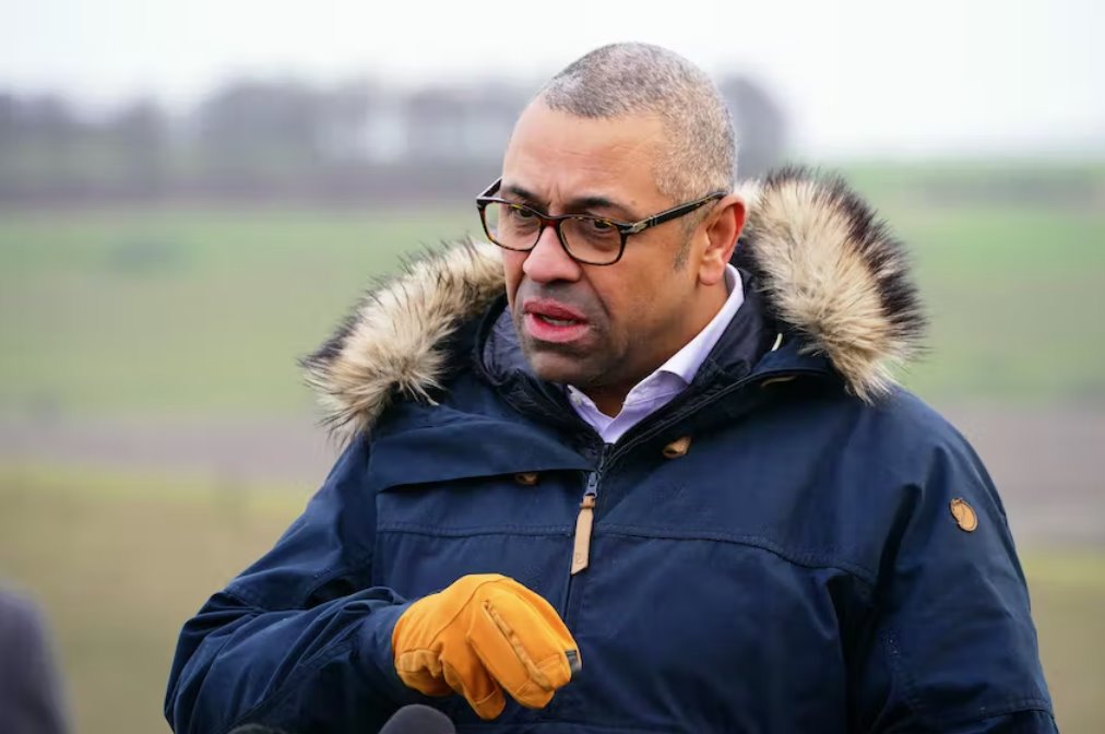 幫助烏克蘭武裝起來是和平的最快途徑——英國外交大臣