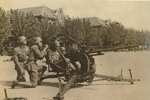 抗日戰(zhàn)爭(zhēng)美國(guó)和蘇聯(lián)援助中國(guó) 美國(guó)幫助更大