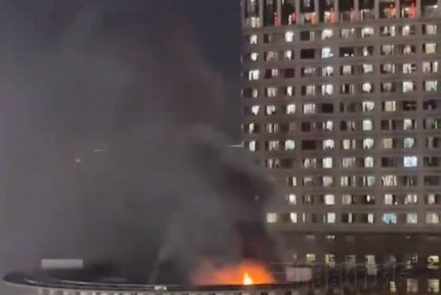 寧波一醫院突發火災