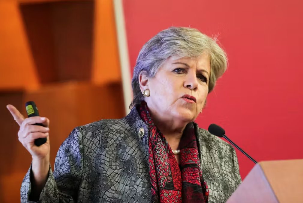 墨西哥總統任命資深外交官巴爾塞納為外交部長