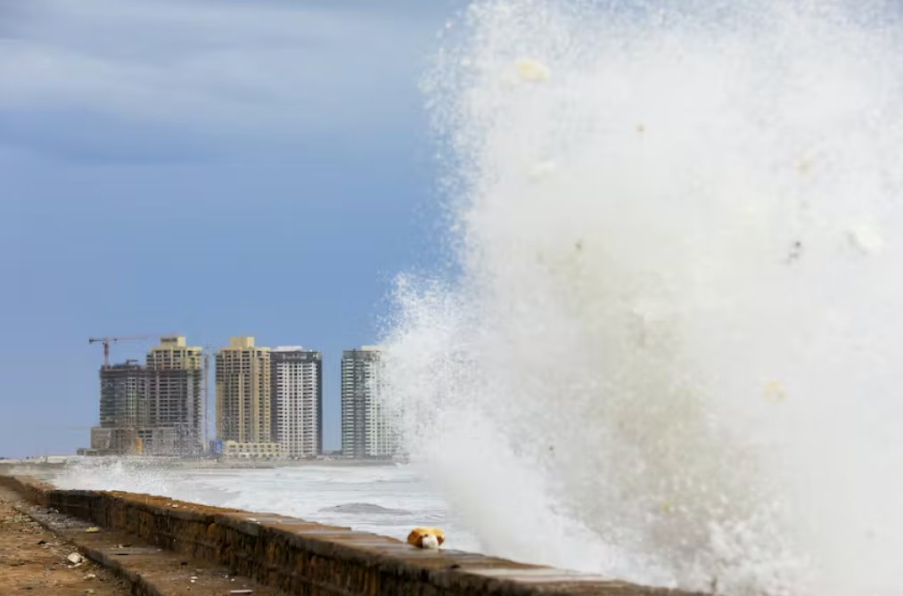 印度、巴基斯坦準備迎接颶風，氣象局警告洪水