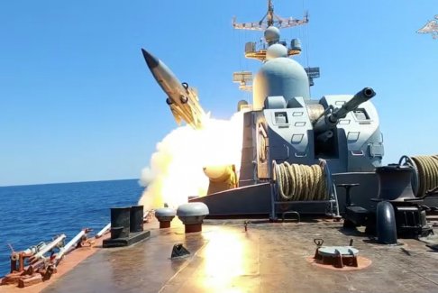 俄羅斯連續第四天打擊烏克蘭糧食并扣押船只