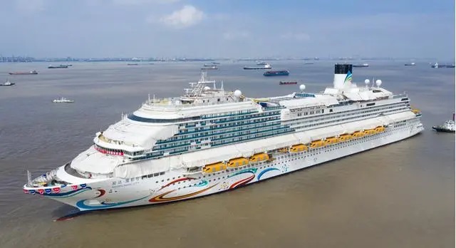首艘國產大型郵輪開始首次試航