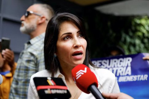 厄瓜多爾總統領跑者在威脅中穿上防彈背心