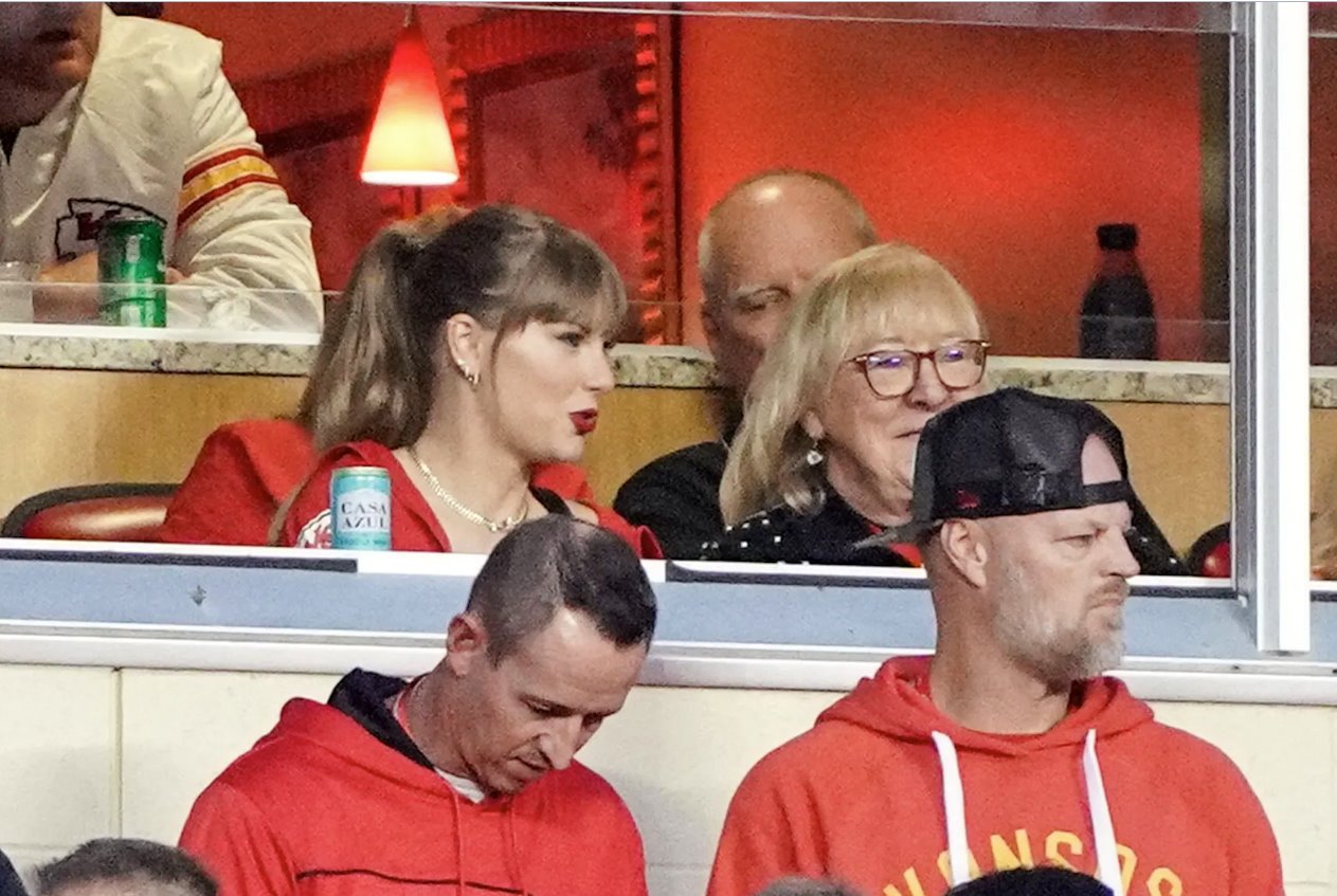 泰勒斯威夫特-凱爾斯萬(wàn)圣節(jié)服裝