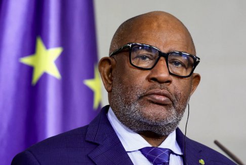 科摩羅總統獲準尋求連任