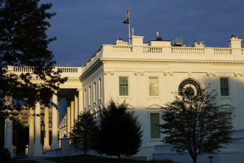 白宮要求員工盡可能乘坐火車電動(dòng)汽車出行