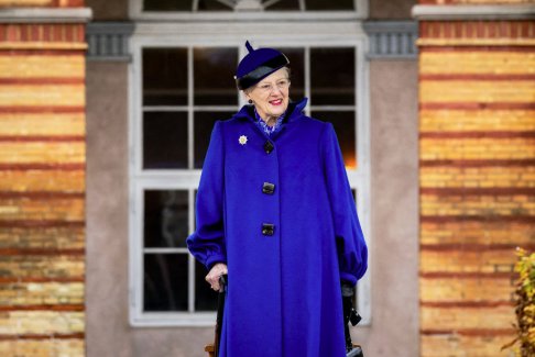 丹麥女王瑪格麗特二世在電視直播中意外宣布退位