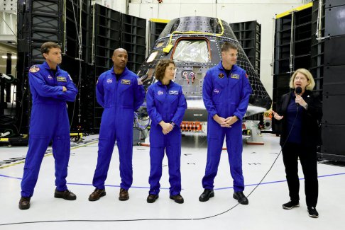 美國(guó)宇航局將推遲月球任務(wù)時(shí)間表