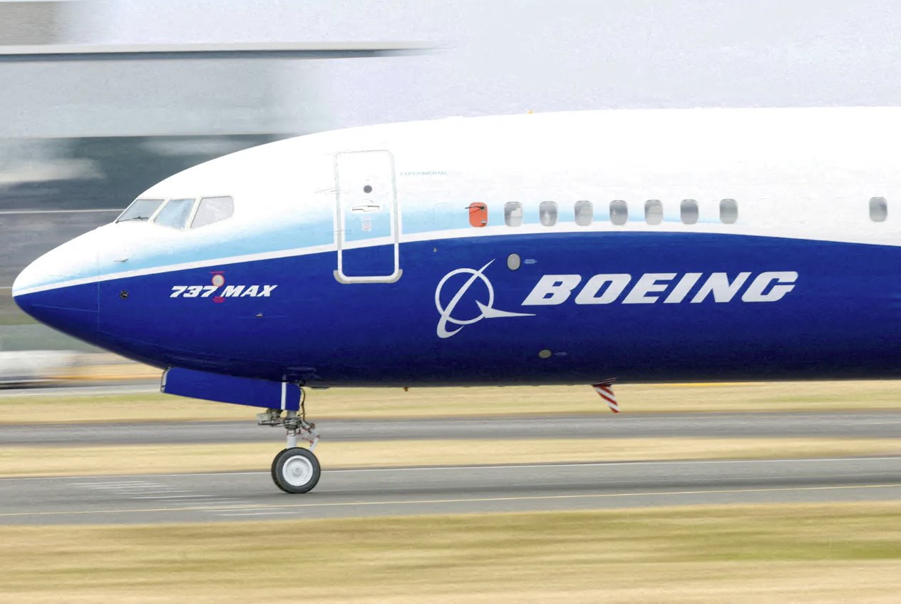 2022年7月20日,一架波音737Max飛機在英國范堡羅國際航展上進行展示。