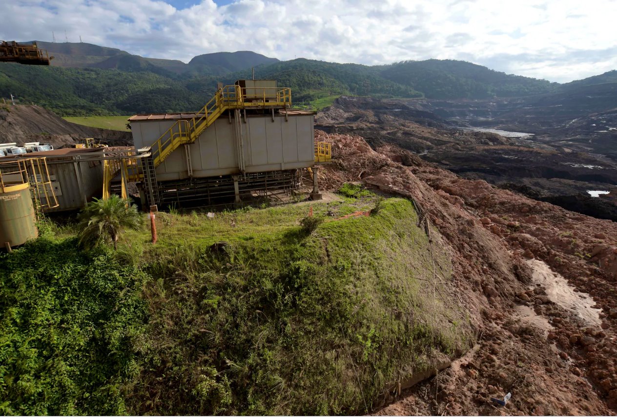 2019年2月13日,巴西布魯馬迪尼奧,巴西礦業公司淡水河谷倒塌的尾礦壩景象。