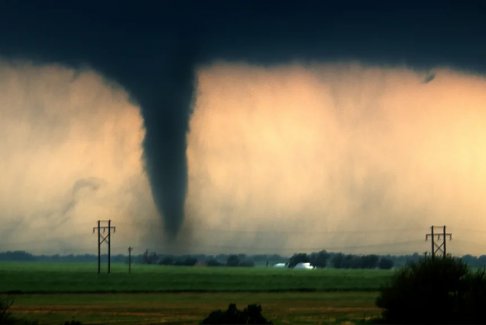 龍卷風追逐者的真實感受