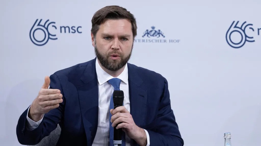 JD萬斯公開反對美國對烏克蘭的軍事援助