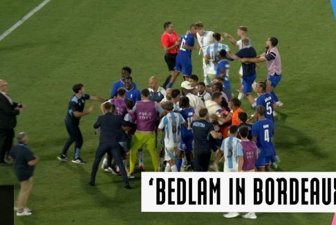 法國隊在四分之一決賽中擊敗阿根廷隊的丑陋場面