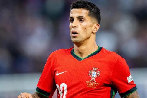 曼城同意沙特阿拉伯以2120萬英鎊收購坎塞洛