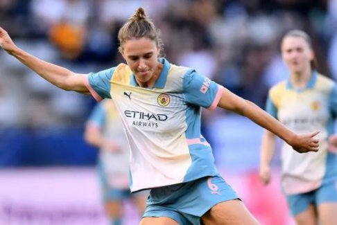 歐洲女子冠軍聯(lián)賽巴黎0-5曼城