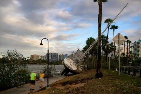 颶風米爾頓造成至少11人死亡