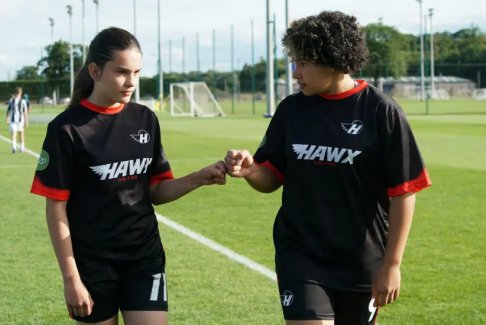 薩頓英超預測 嘉賓杰米·約翰遜足球俱樂部的邁莉和