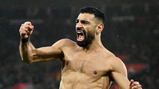 穆罕默德&middot;薩拉赫慶祝利物浦對陣南安普頓的第三個進球