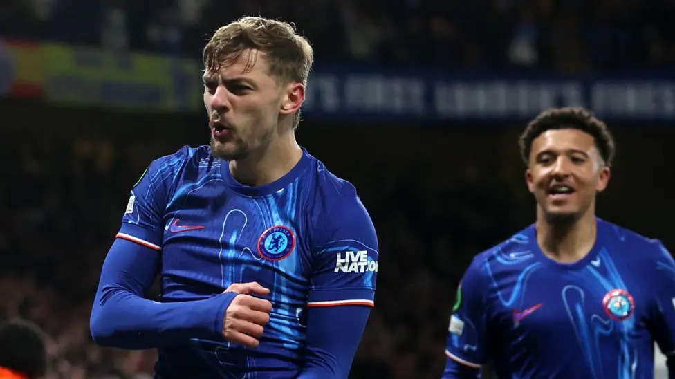 切爾西的基爾南&middot;德斯伯里-霍爾慶祝在歐聯(lián)杯對(duì)陣哥本哈根的比賽中首開(kāi)紀(jì)錄