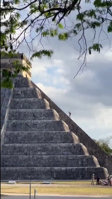 德國游客攀爬奇琴伊察金字塔遭當地人逮捕和襲擊