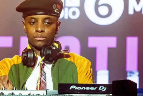 克里斯·薩頓的英超聯賽預測vs制作人Sherelle