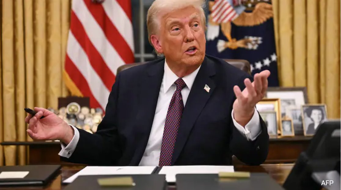 特朗普稱盡管關(guān)稅戰(zhàn)火紛飛，股市仍將&ldquo;繁榮&rdquo;