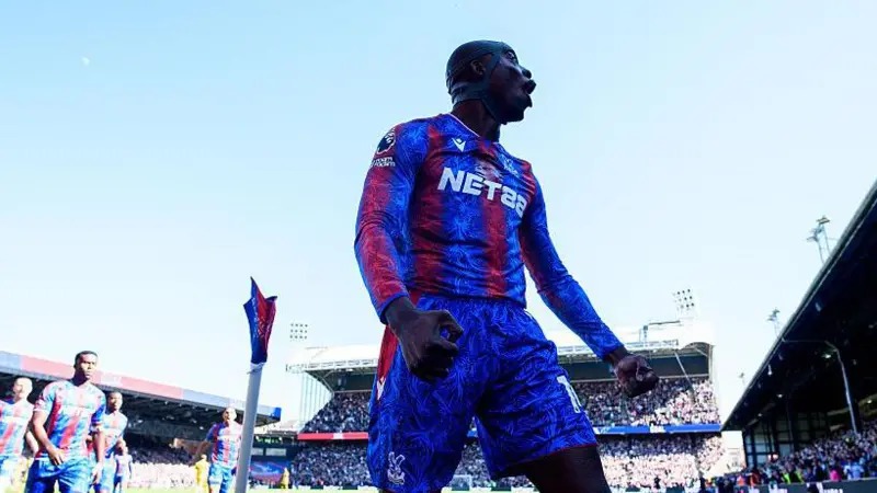 讓-菲利普·馬泰塔在第3分鐘為水晶宮隊首開紀錄