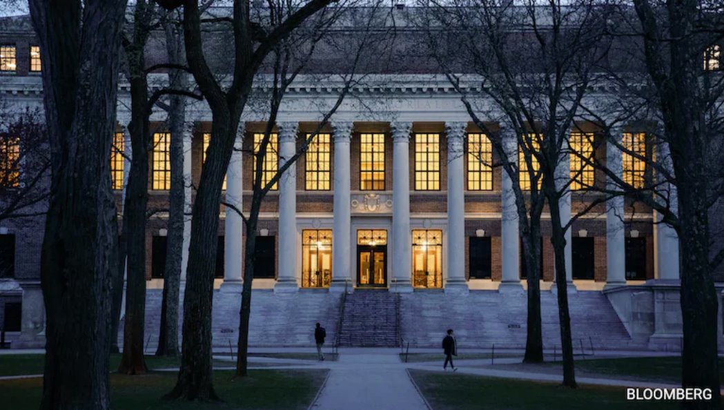 該訴訟要求凍結(jié)資金并宣布對(duì)聯(lián)邦撥款施加的條件為非法