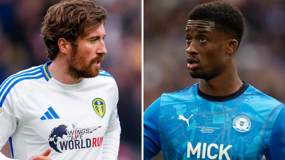 喬·羅斯韋爾身著利茲聯隊球衣,埃馬紐埃爾·費爾南德斯身著彼得堡聯隊球衣