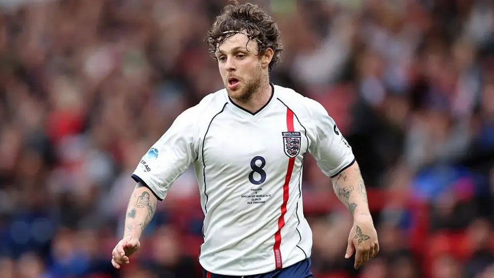 格倫南年輕時曾效力于盧頓鎮、北安普頓和斯蒂夫尼奇,自2021年以來每年都參加SoccerAid比賽,并于2022年榮獲最佳球員稱號