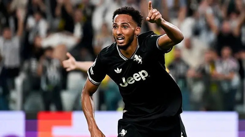 尤文圖斯后衛勞埃德·凱利