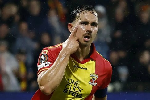 歐足聯歐洲聯賽前進之鷹2-1阿斯頓維拉