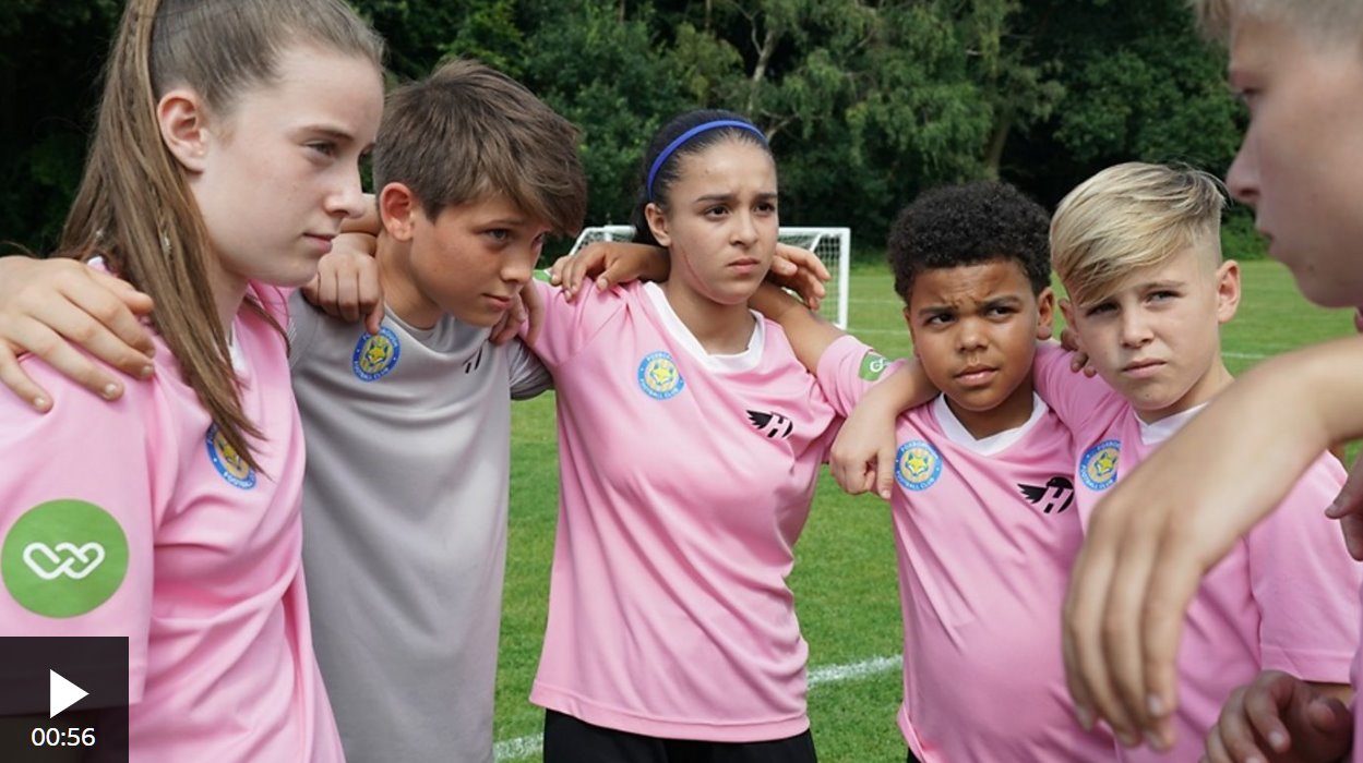 杰米約翰遜足球俱樂部:泰瑞和巴茲在訓(xùn)練中發(fā)生沖突