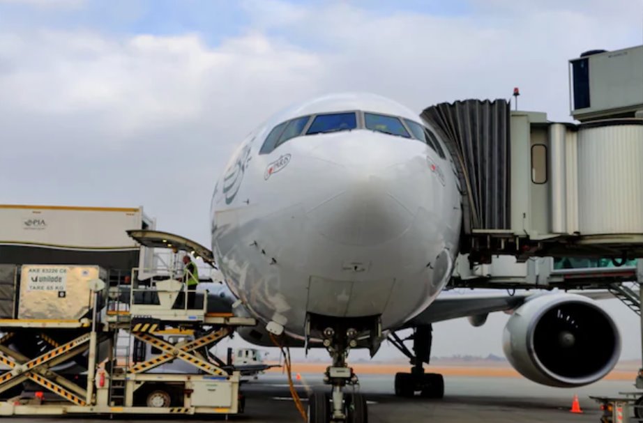 PIA估計,在五年禁令期間,每年的收入損失約為1.44億美元。